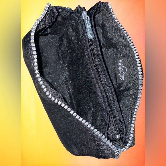 🦍Small Kipling Bag 🖤 - Picture 5 of 7